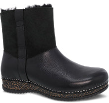 Dansko- McKenzie Black Waxy Milled Boot